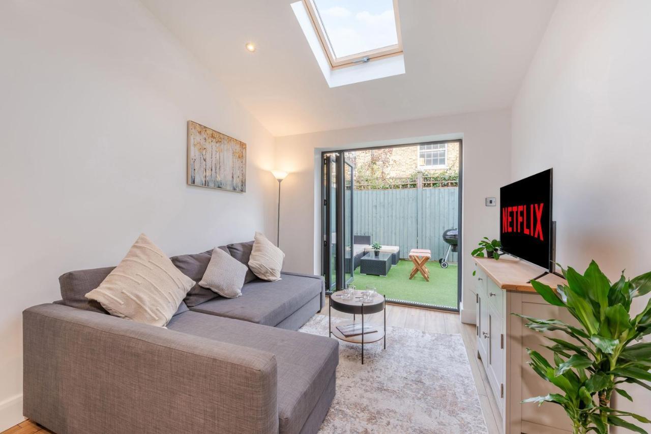 Three-Bedroom Bliss In London Town Zewnętrze zdjęcie