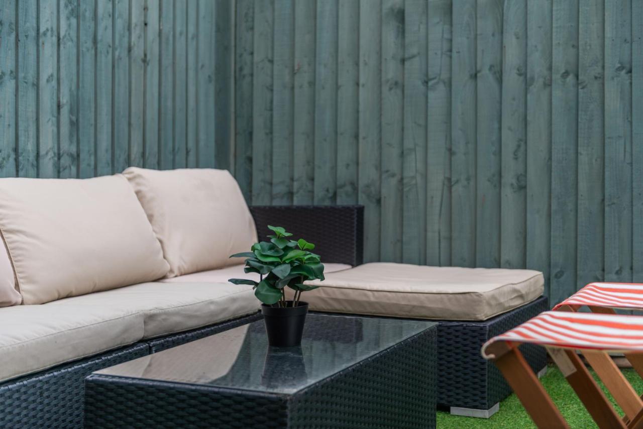 Three-Bedroom Bliss In London Town Zewnętrze zdjęcie