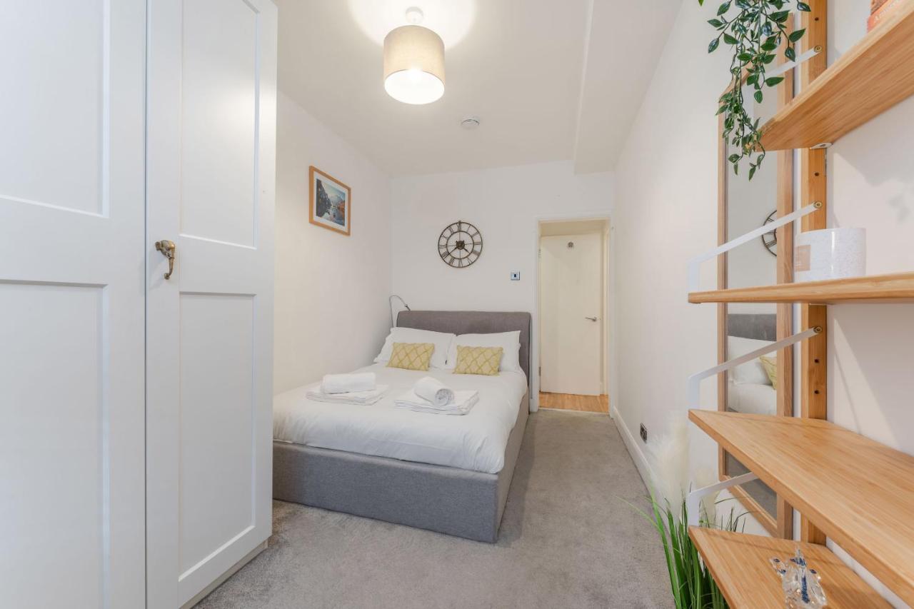 Three-Bedroom Bliss In London Town Zewnętrze zdjęcie